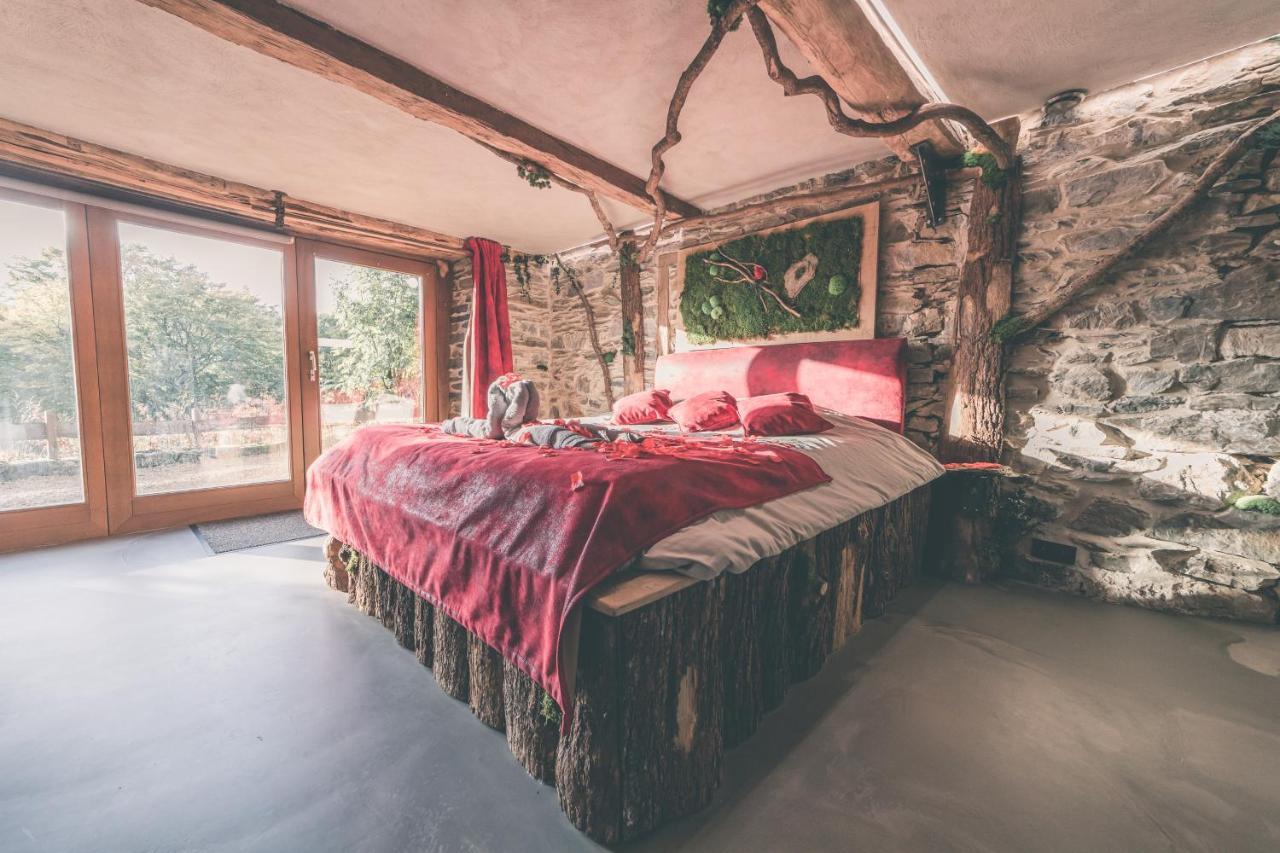 Romantic Getaway - Sauna And Jacuzzi - El Clandestino Stoumont Bagian luar foto